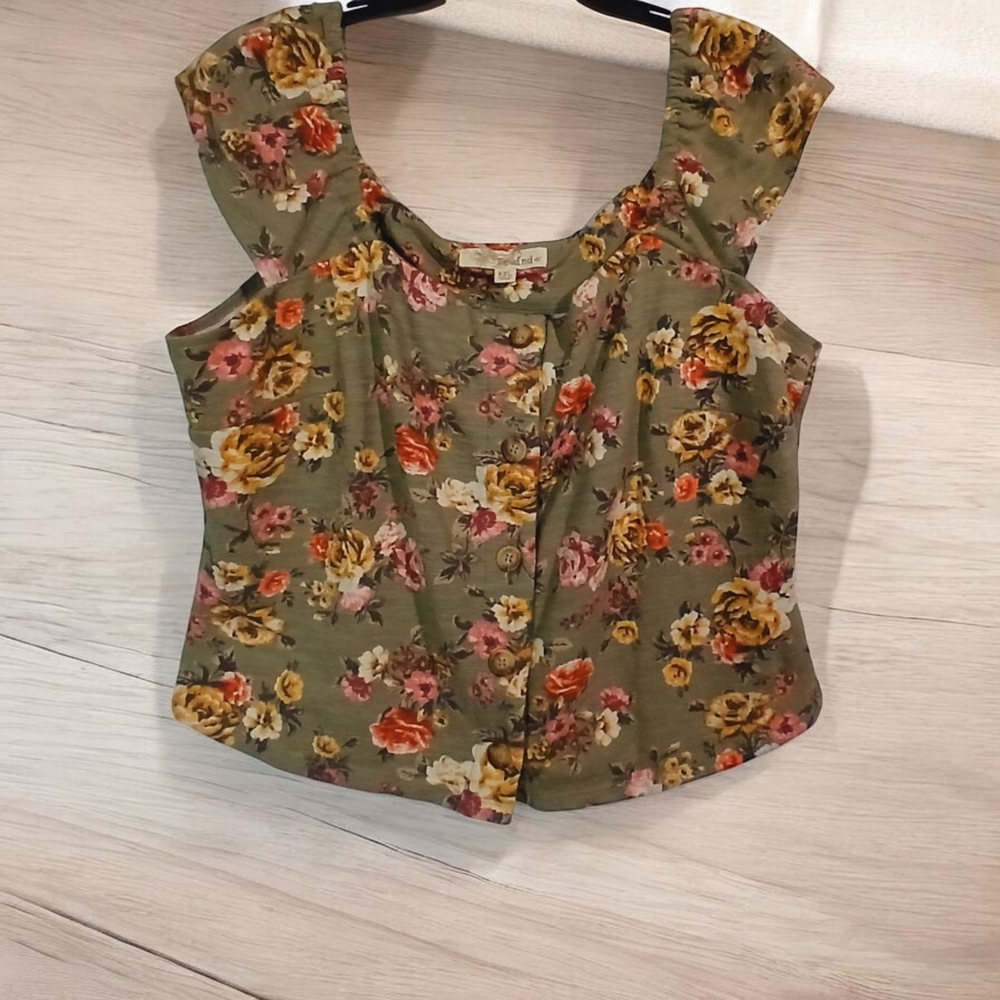 Rewind ButtonD Down Crop Top Sleeveless Size XXL